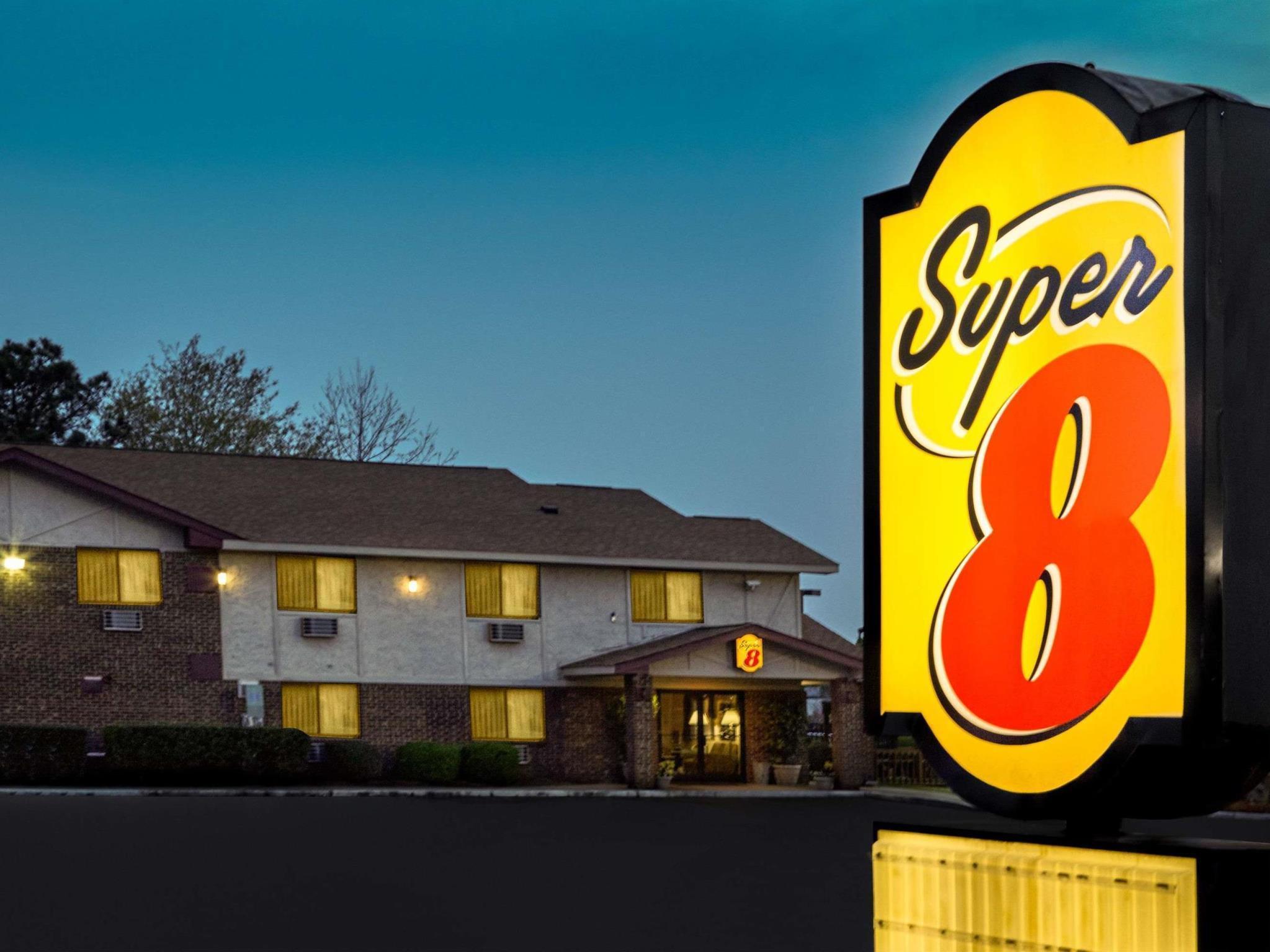 Super 8 By Wyndham Greenville Exterior photo